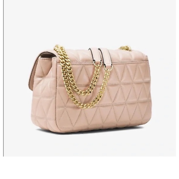 MICHAEL KORS
Sloan Large Pink Shoulder Bag - Picture 10 of 17